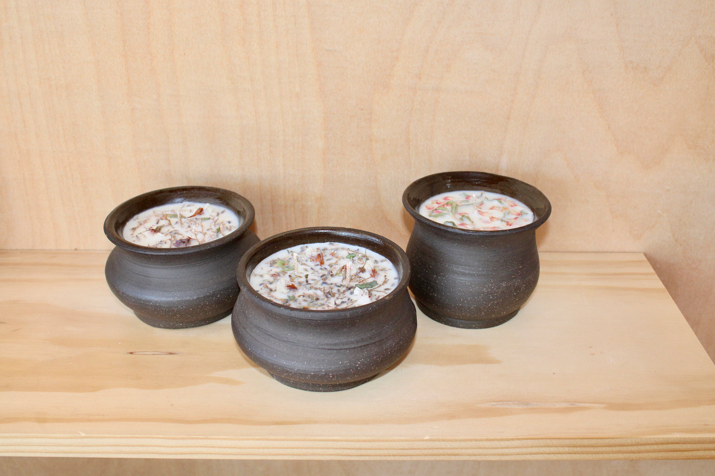 Handmade Ceramic Cedarwood Vanilla Candle