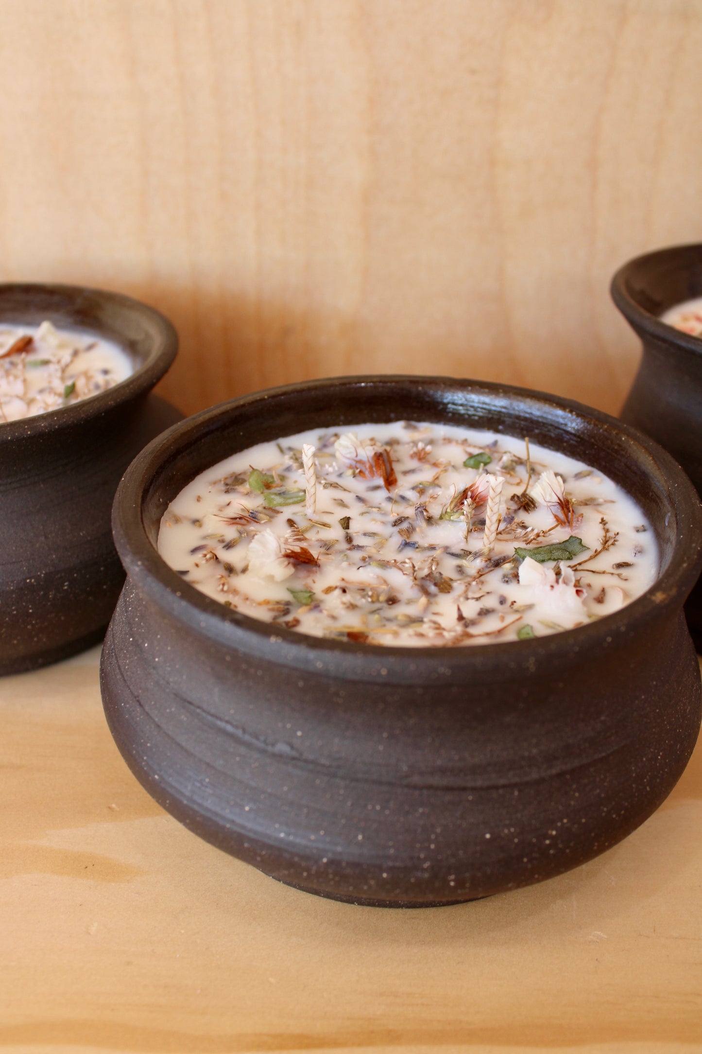 Handmade Ceramic Cedarwood Vanilla Candle