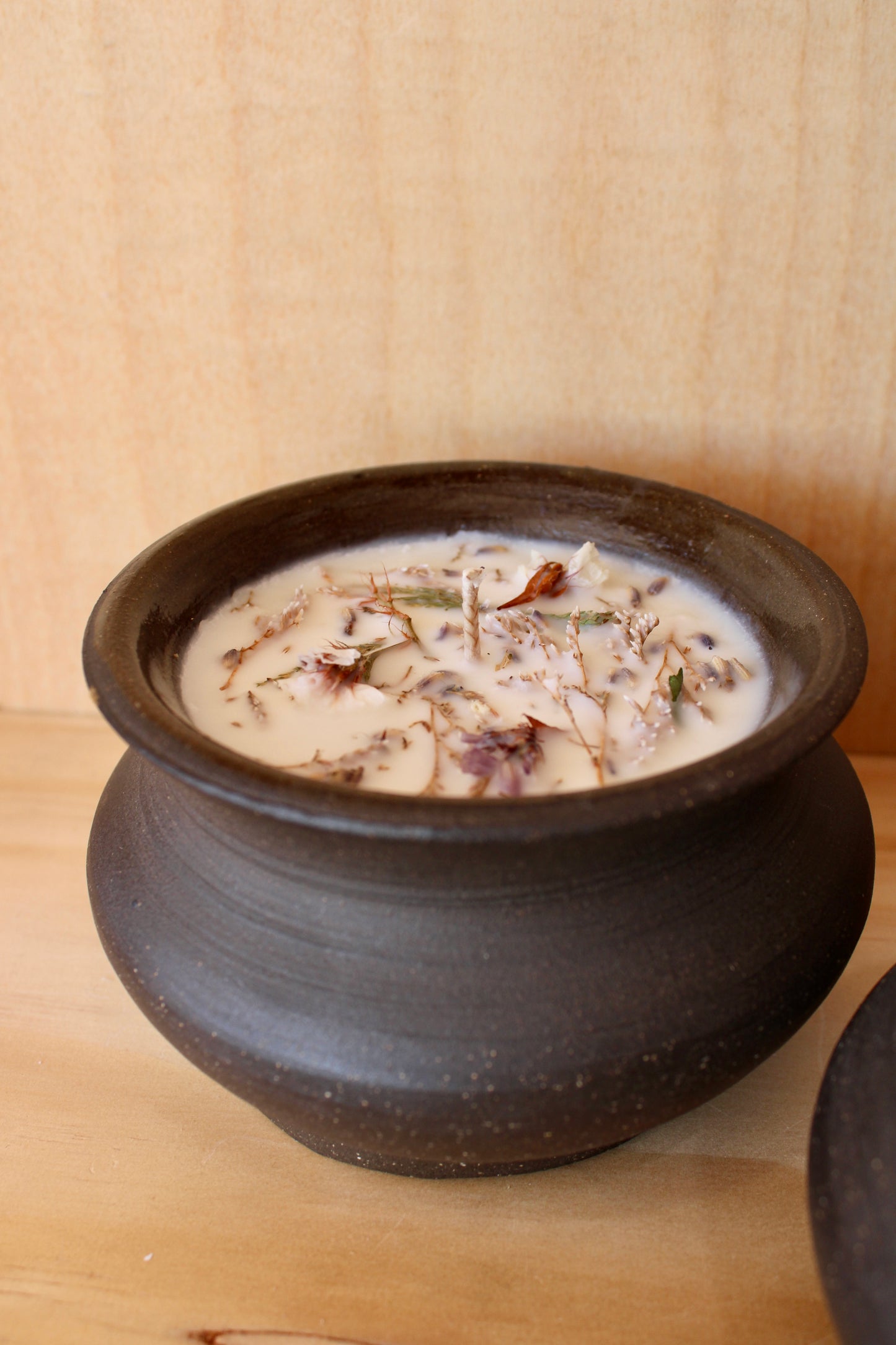 Handmade Ceramic Cedarwood Vanilla Candle