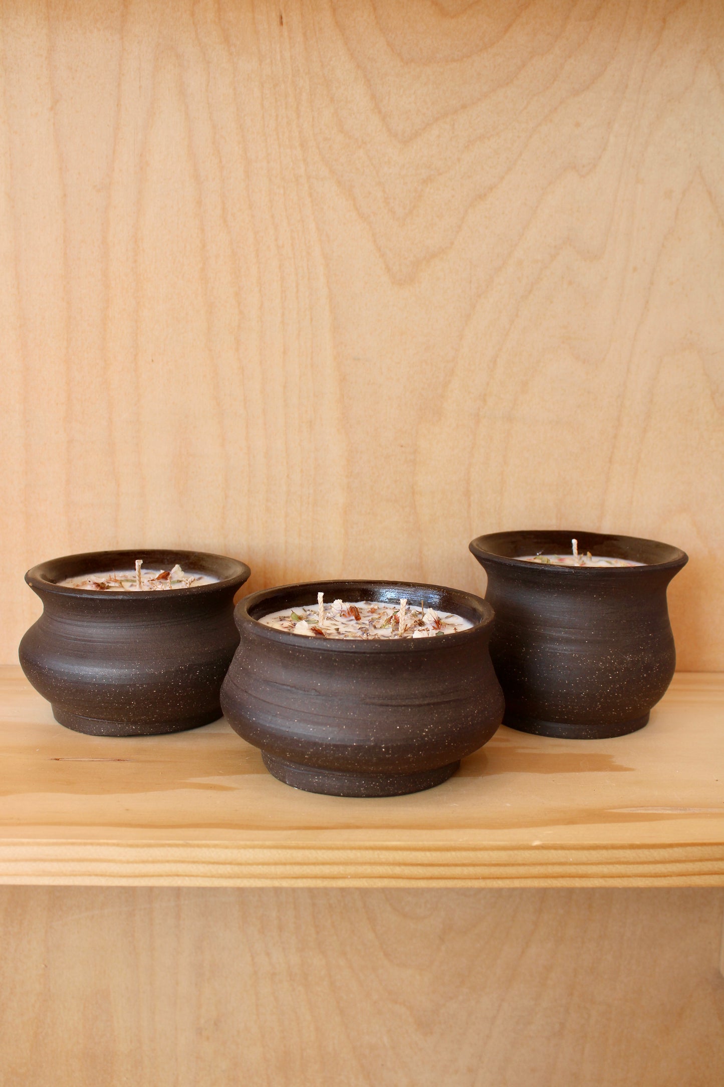 Handmade Ceramic Cedarwood Vanilla Candle