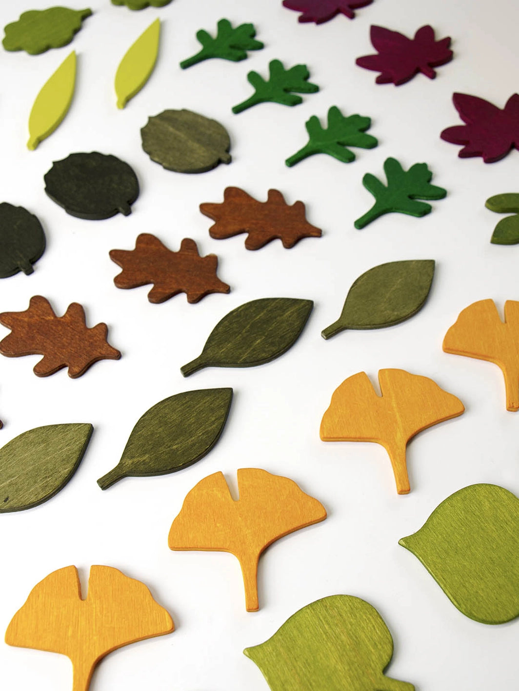 Play Wooden Leaves